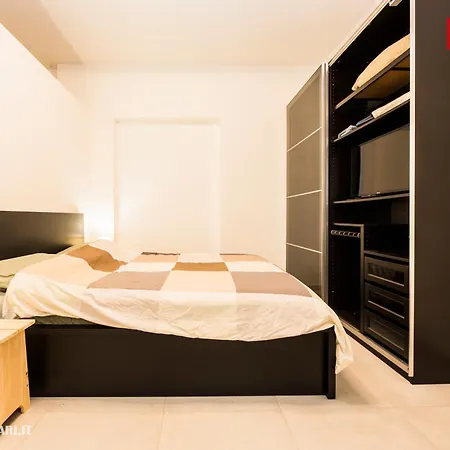 Bilocale In Via Carducci -portoria شقة *