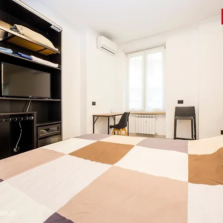 Bilocale In Via Carducci -portoria شقة *